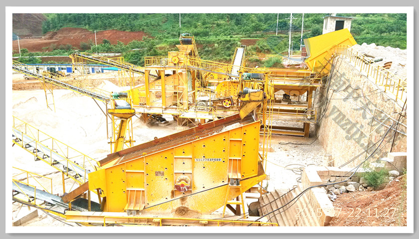 云南昆明晉寧二合一高轉(zhuǎn)速反擊破日產(chǎn)2500噸生產(chǎn)線